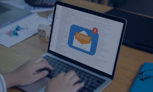 computer showing an email icon to demonstrate email survey best practices