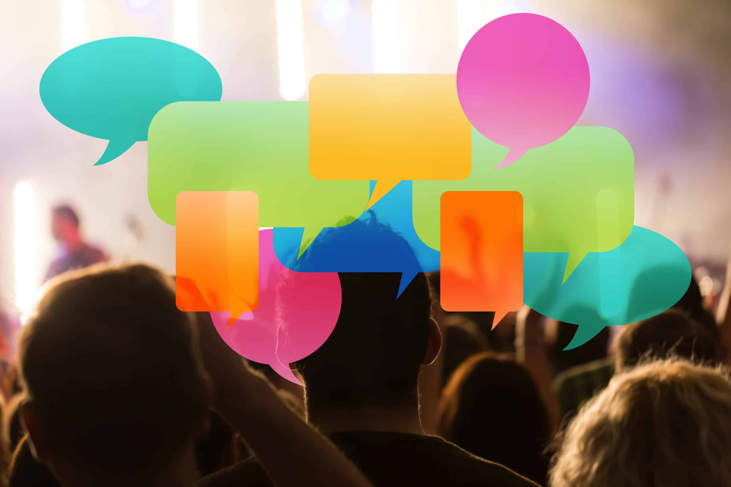 crowd with speech bubbles showing text analysis with Interaction Metrics